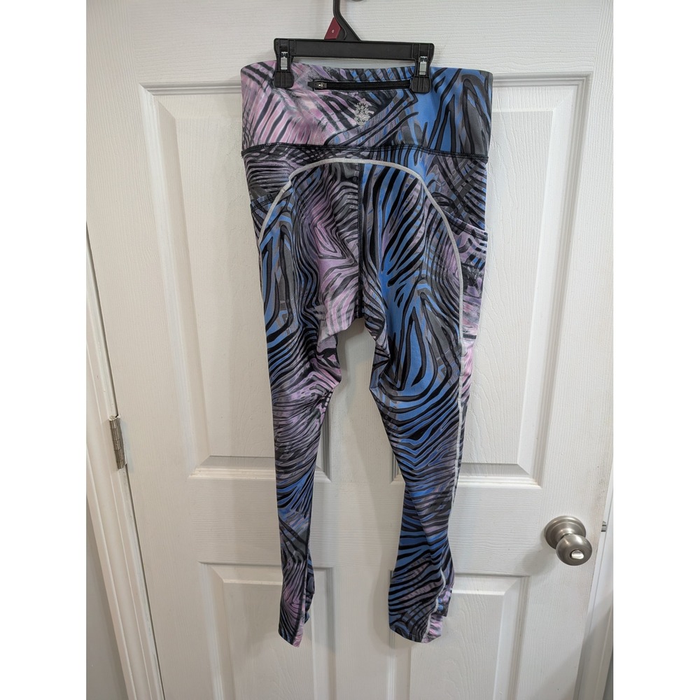FP Movement You're A Peach Leggings Womens‎ Black Cyber Combo - Size M - Picture 3 of 8